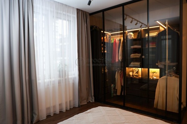 Продам двухкомнатную (2-комн.) квартиру, 1905 года ул, 1, Москва г