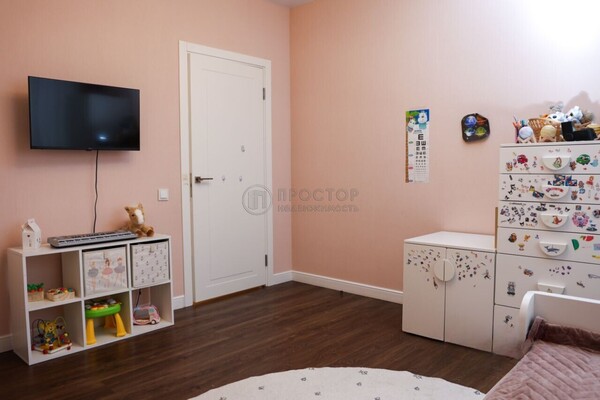 Продам двухкомнатную (2-комн.) квартиру, 1905 года ул, 1, Москва г