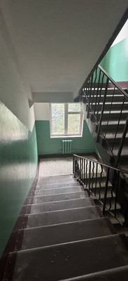 Продам трехкомнатную (3-комн.) квартиру, 19, Калининец рп