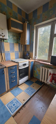 Продам трехкомнатную (3-комн.) квартиру, 19, Калининец рп