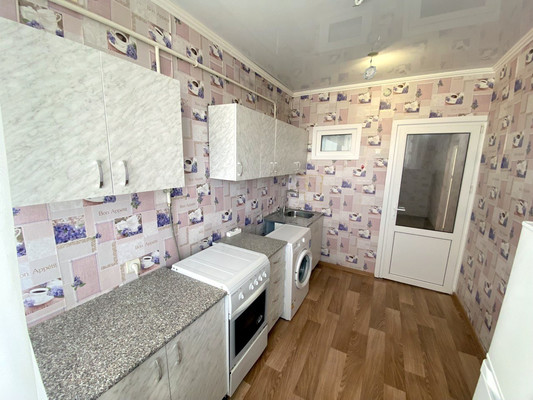 Продам двухкомнатную (2-комн.) квартиру, Красная ул, 13, Юбилейный п