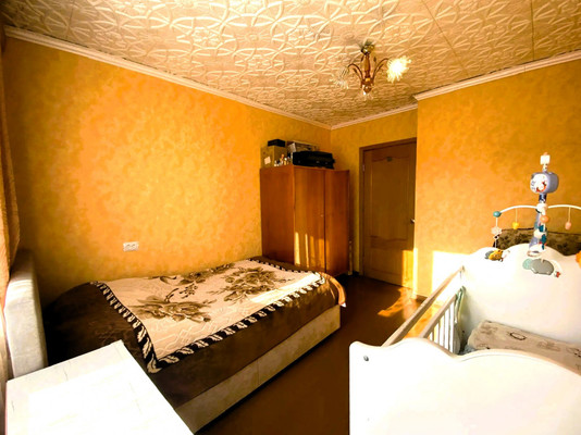 Продам трехкомнатную (3-комн.) квартиру, 21, им. Тельмана п