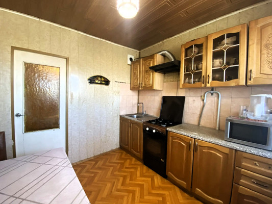 Продам трехкомнатную (3-комн.) квартиру, 21, им. Тельмана п