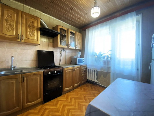 Продам трехкомнатную (3-комн.) квартиру, 21, им. Тельмана п