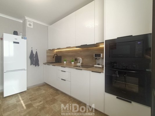 Сдам однокомнатную (1-комн.) квартиру, Ленинградская ул, 1к2 стр 1, Парголово п