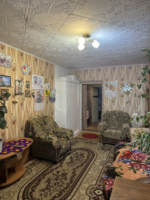 Продам трехкомнатную (3-комн.) квартиру, Ленинградская ул, 7, Сольцы г