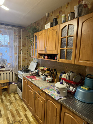 Продам трехкомнатную (3-комн.) квартиру, Ленинградская ул, 7, Сольцы г