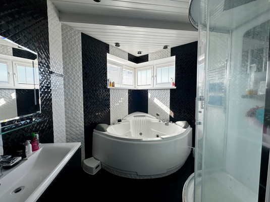 Продам двухкомнатную (2-комн.) квартиру, Дружбы ул, 1, Чехов г