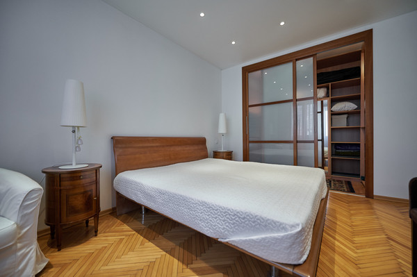 Продам двухкомнатную (2-комн.) квартиру, Скаковая ул, 18, Москва г