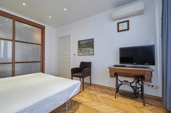 Продам двухкомнатную (2-комн.) квартиру, Скаковая ул, 18, Москва г