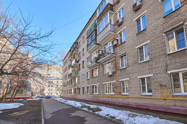 Продам двухкомнатную (2-комн.) квартиру, Скаковая ул, 18, Москва г