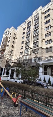 Продам двухкомнатную (2-комн.) квартиру, Ленина ул, 8В, Горячий Ключ г