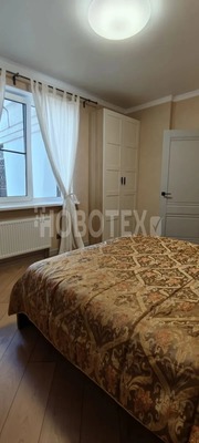 Продам двухкомнатную (2-комн.) квартиру, Ленина ул, 8В, Горячий Ключ г