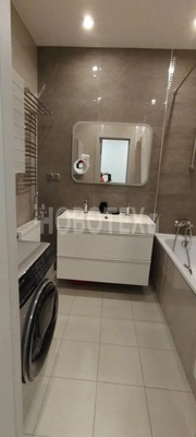 Продам двухкомнатную (2-комн.) квартиру, Ленина ул, 8В, Горячий Ключ г