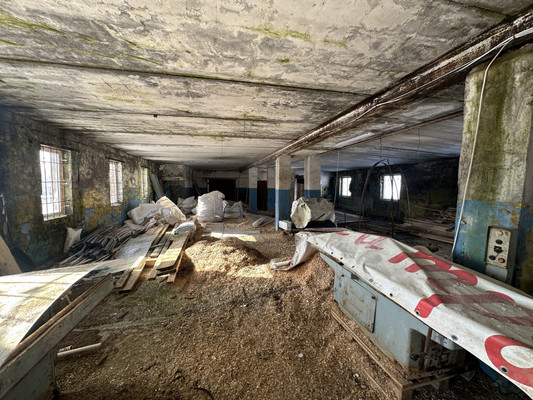 Продам склад 381,1 м2, Молодежная ул, Насадкино д