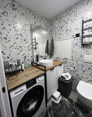 Продам двухкомнатную (2-комн.) квартиру, Сергея Киселева ул, 6, Просторный мкр