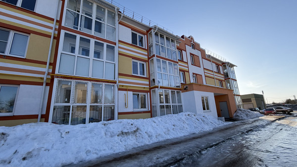 Продам двухкомнатную (2-комн.) квартиру, Сергея Киселева ул, 6, Просторный мкр