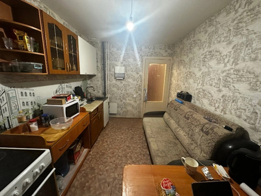 Продам двухкомнатную (2-комн.) квартиру, 7, Просторный мкр