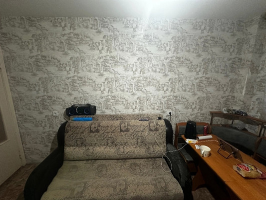 Продам двухкомнатную (2-комн.) квартиру, 7, Просторный мкр