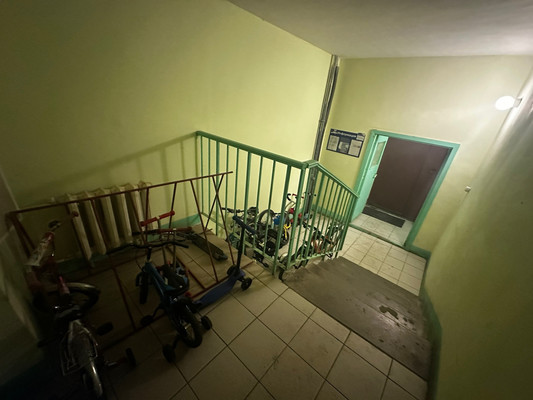 Продам двухкомнатную (2-комн.) квартиру, 7, Просторный мкр