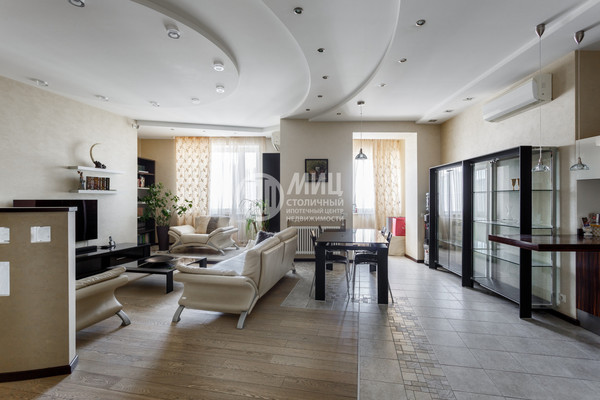 Продам трехкомнатную (3-комн.) квартиру, Коштоянца ул, 20к2, Москва г