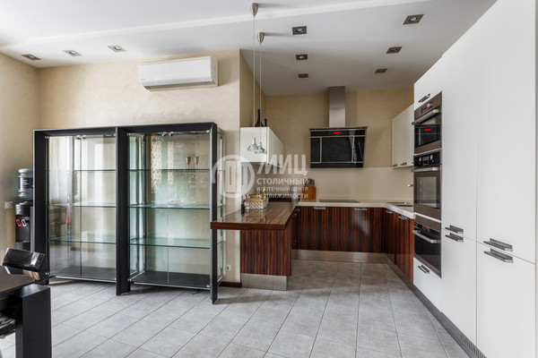 Продам трехкомнатную (3-комн.) квартиру, Коштоянца ул, 20к2, Москва г