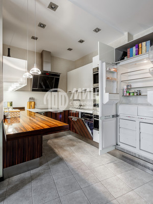 Продам трехкомнатную (3-комн.) квартиру, Коштоянца ул, 20к2, Москва г