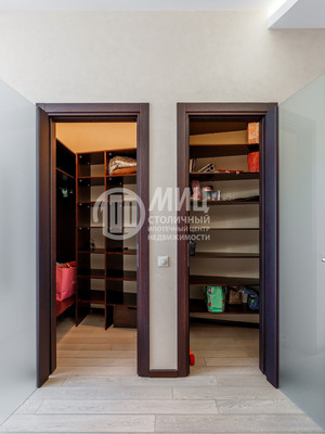 Продам трехкомнатную (3-комн.) квартиру, Коштоянца ул, 20к2, Москва г