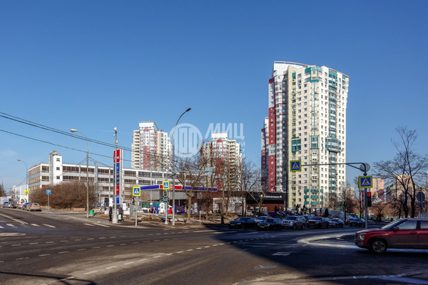 Продам трехкомнатную (3-комн.) квартиру, Коштоянца ул, 20к2, Москва г
