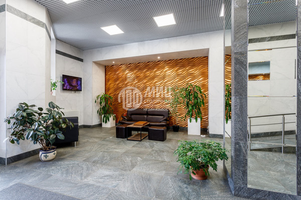 Продам трехкомнатную (3-комн.) квартиру, Коштоянца ул, 20к2, Москва г