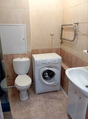 Продам однокомнатную (1-комн.) квартиру, Коминтерна ул, 8, Ханты-Мансийск г