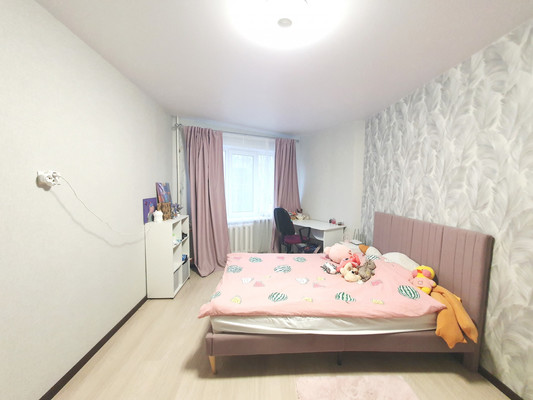 Продам двухкомнатную (2-комн.) квартиру, Жуковского ул, 2Б, Липецк г