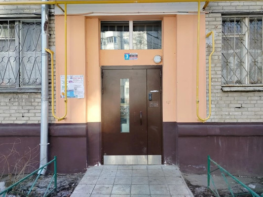 Продам трехкомнатную (3-комн.) квартиру, Пионерская ул, 13, Томилино рп