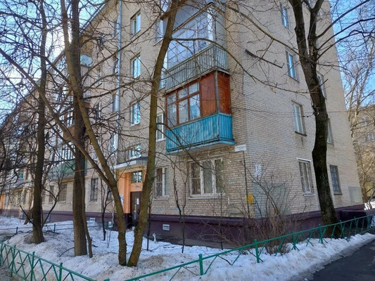 Продам трехкомнатную (3-комн.) квартиру, Пионерская ул, 13, Томилино рп