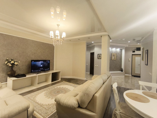 Продам трехкомнатную (3-комн.) квартиру, Бачуринская ул, 19, Коммунарка п