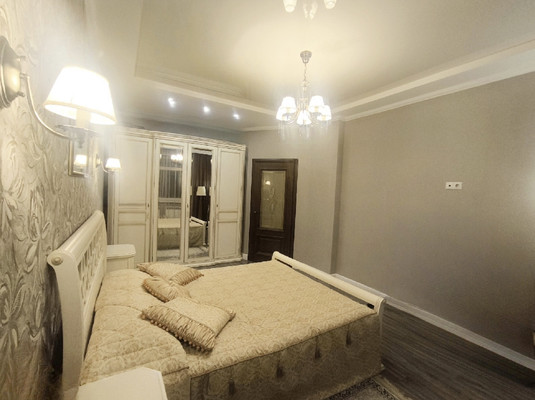 Продам трехкомнатную (3-комн.) квартиру, Бачуринская ул, 19, Коммунарка п