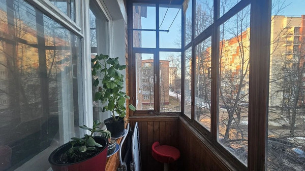 Продам двухкомнатную (2-комн.) квартиру, Горького ул, 17, Малино рп