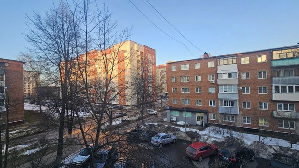 Продам двухкомнатную (2-комн.) квартиру, Горького ул, 17, Малино рп