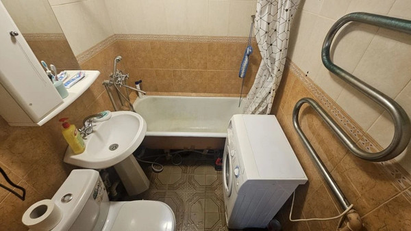 Продам двухкомнатную (2-комн.) квартиру, Горького ул, 17, Малино рп