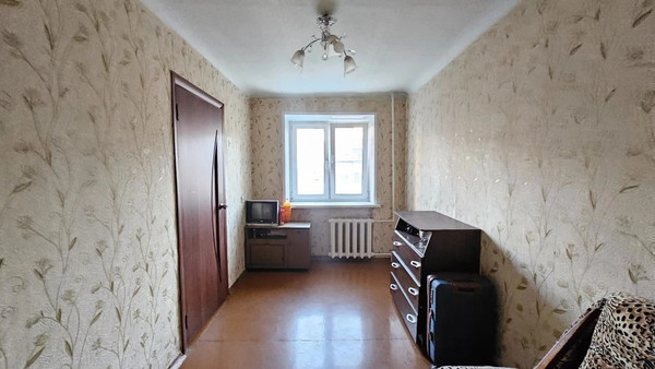 Продам двухкомнатную (2-комн.) квартиру, Горького ул, 17, Малино рп