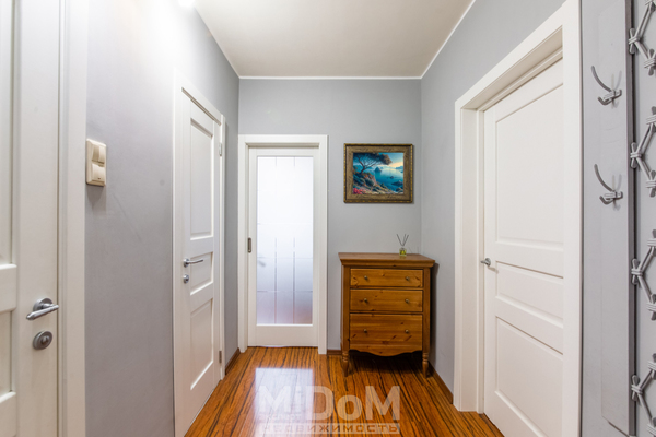 Продам однокомнатную (1-комн.) квартиру, Комендантский пр-кт, 20к2, Санкт-Петербург г