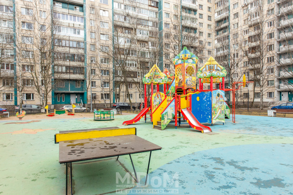 Продам однокомнатную (1-комн.) квартиру, Комендантский пр-кт, 20к2, Санкт-Петербург г