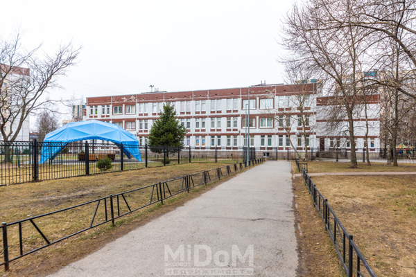 Продам однокомнатную (1-комн.) квартиру, Комендантский пр-кт, 20к2, Санкт-Петербург г