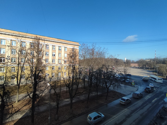 Продам трехкомнатную (3-комн.) квартиру, Мерецкова-Волосова ул, 1/1, Великий Новгород г