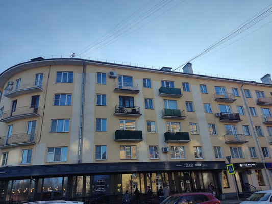 Продам трехкомнатную (3-комн.) квартиру, Мерецкова-Волосова ул, 1/1, Великий Новгород г