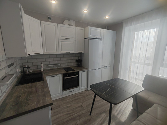 Сдам однокомнатную (1-комн.) квартиру, Луговая ул, 2, Великий Новгород г