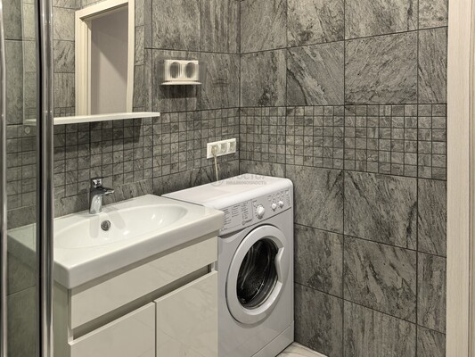 Продам однокомнатную (1-комн.) квартиру, Сухановская ул, 9, Лопатино рп