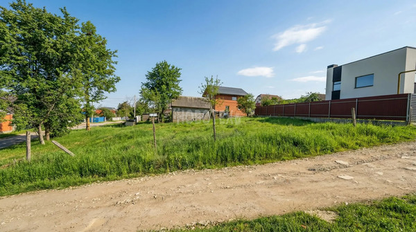 Продам участок 6,5 соток, ИЖС, Лесная ул, 4, Горячий Ключ г, 0 км от города