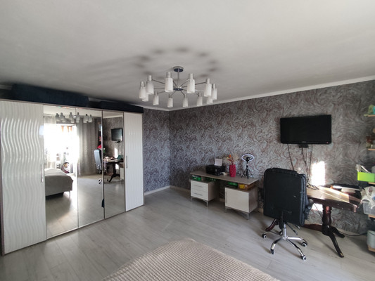 Продам двухкомнатную (2-комн.) квартиру, Большая Московская ул, 59, Великий Новгород г