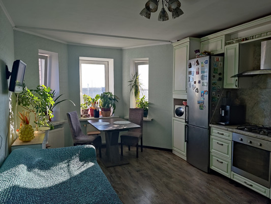 Продам двухкомнатную (2-комн.) квартиру, Большая Московская ул, 59, Великий Новгород г